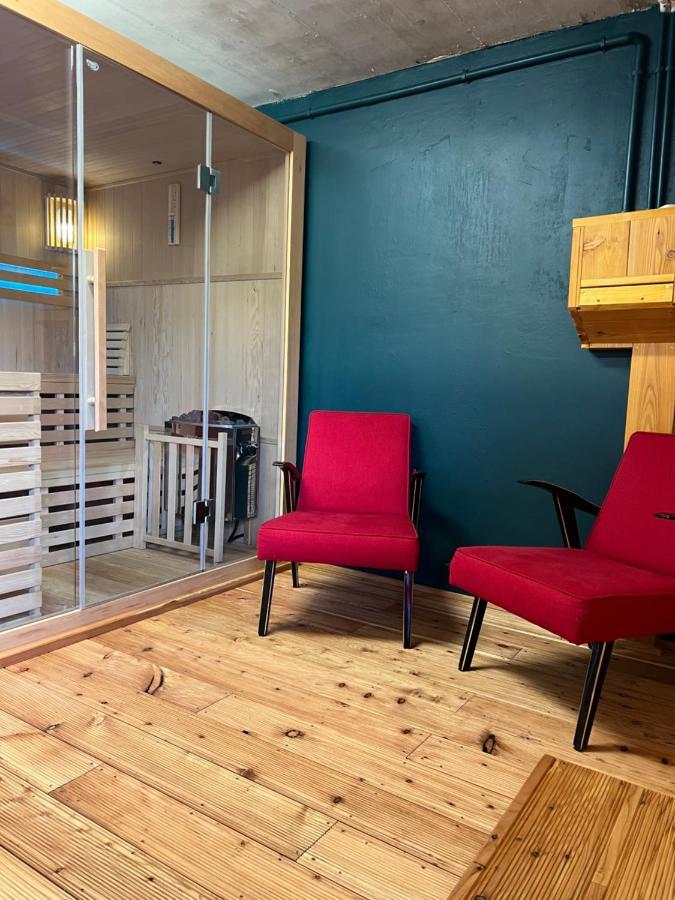 Houten Vakantiewoning "Reisnaarpolen" Royaal Ontbijt, Sauna En Hottub Czarna Gora Bagian luar foto