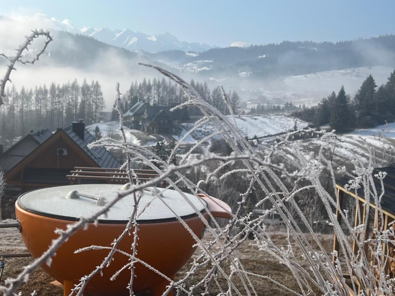 Houten Vakantiewoning "Reisnaarpolen" Royaal Ontbijt, Sauna En Hottub Czarna Gora Bagian luar foto