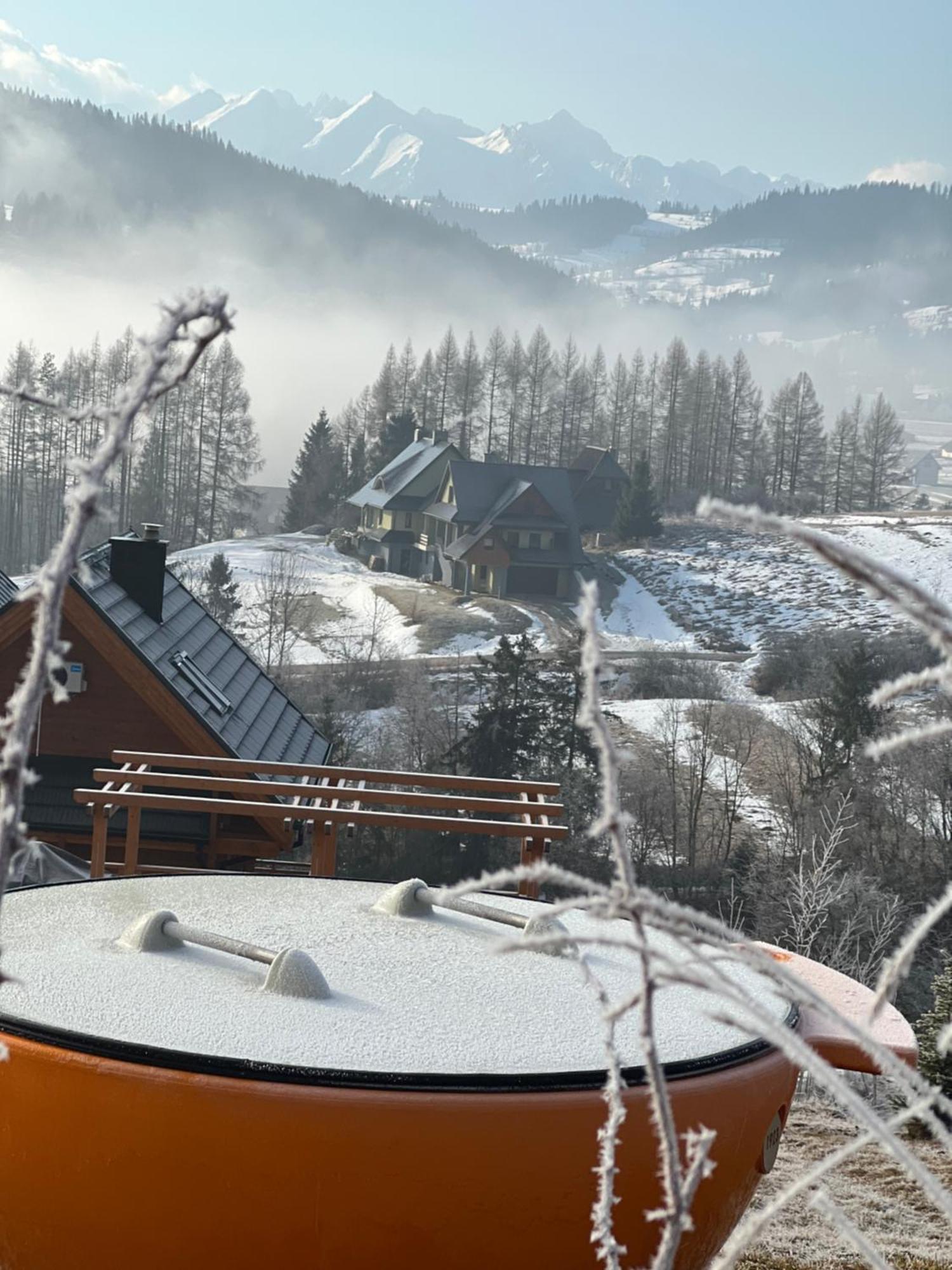 Houten Vakantiewoning "Reisnaarpolen" Royaal Ontbijt, Sauna En Hottub Czarna Gora Bagian luar foto