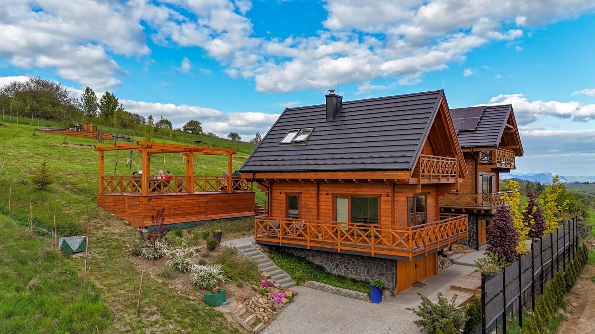 Houten Vakantiewoning "Reisnaarpolen" Royaal Ontbijt, Sauna En Hottub Czarna Gora Bagian luar foto