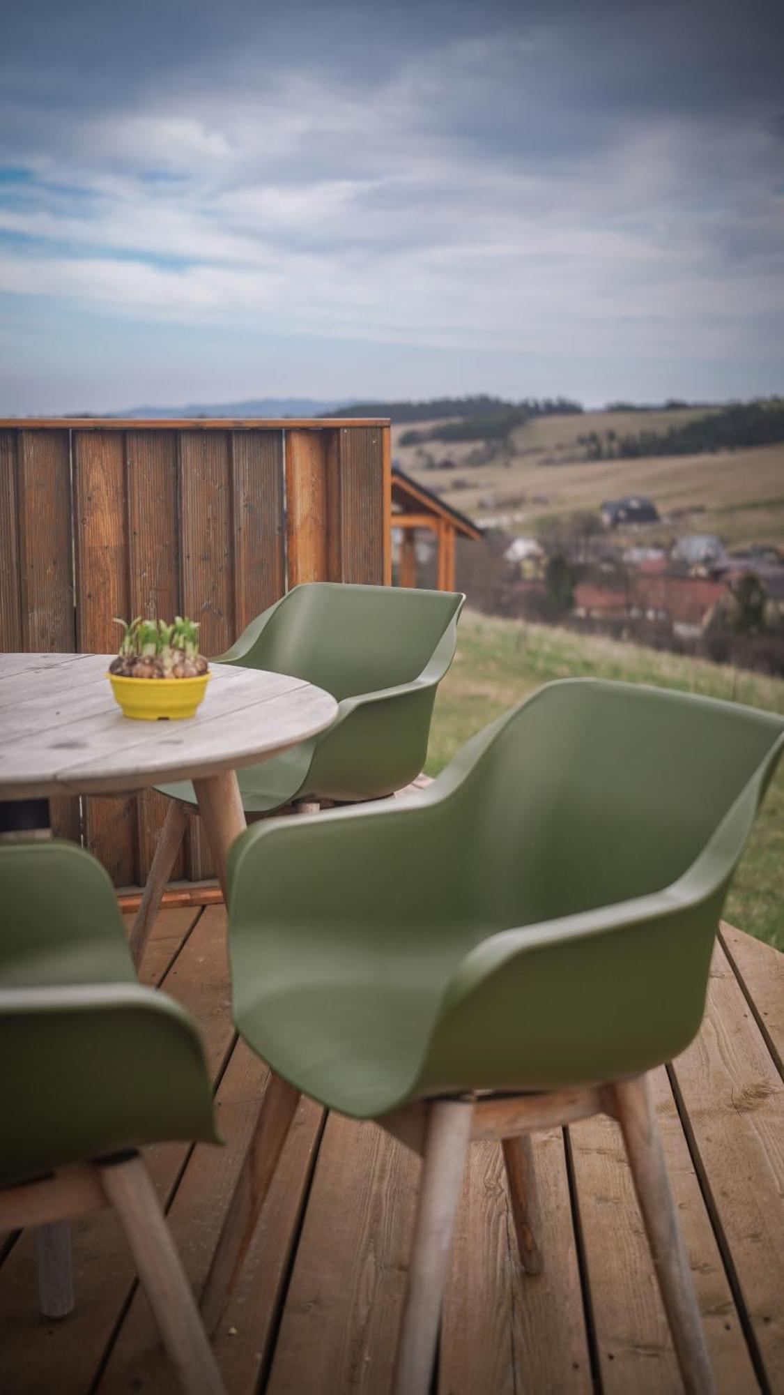 Houten Vakantiewoning "Reisnaarpolen" Royaal Ontbijt, Sauna En Hottub Czarna Gora Bagian luar foto