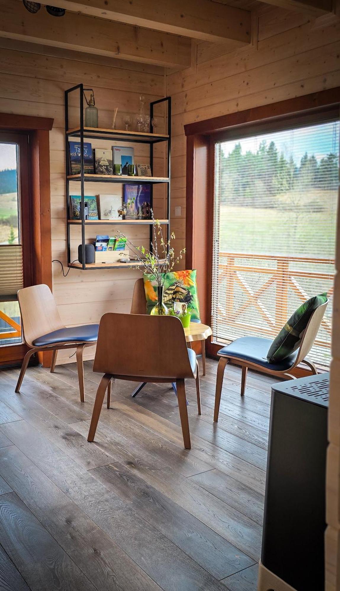 Houten Vakantiewoning "Reisnaarpolen" Royaal Ontbijt, Sauna En Hottub Czarna Gora Bagian luar foto