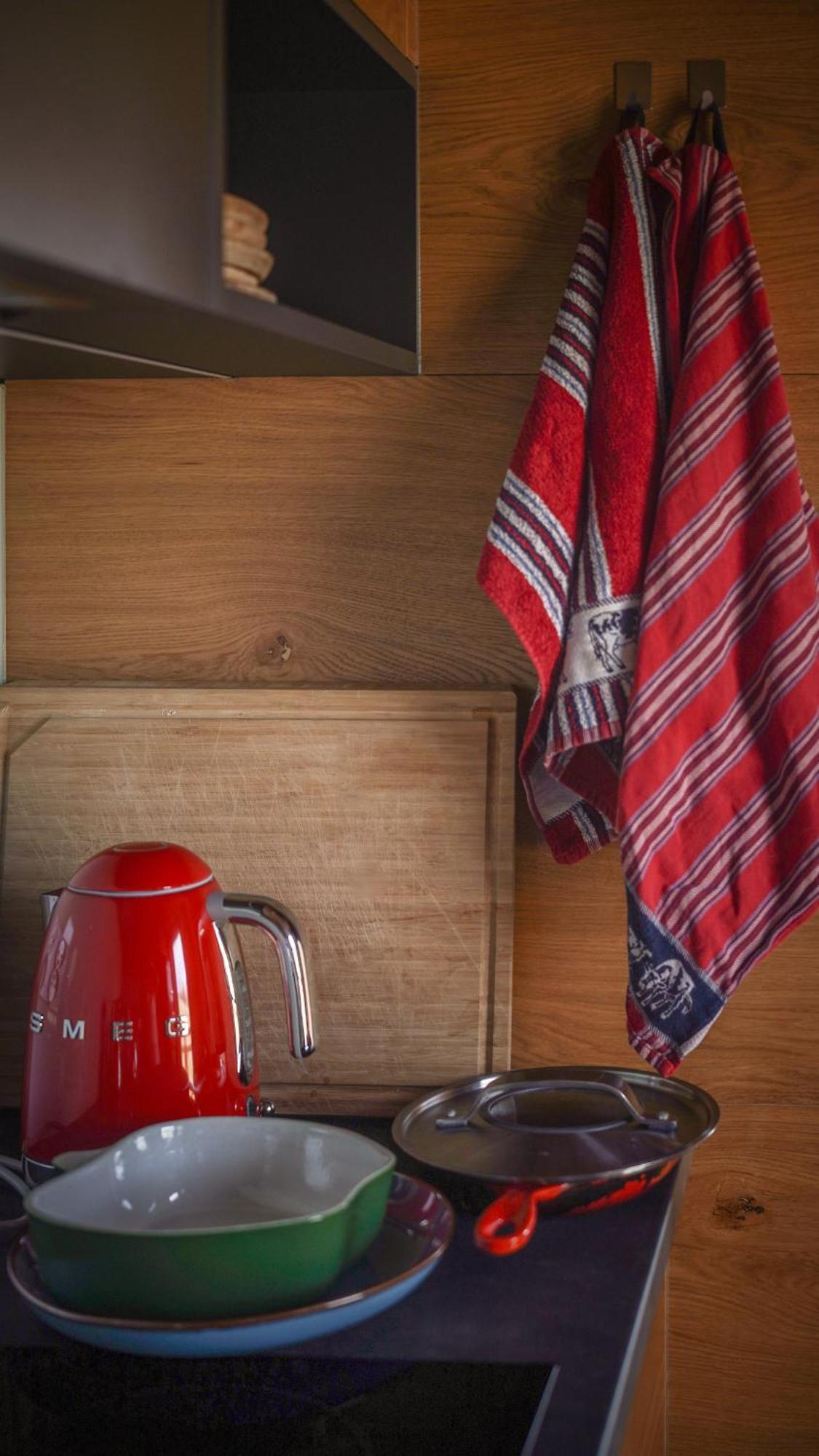 Houten Vakantiewoning "Reisnaarpolen" Royaal Ontbijt, Sauna En Hottub Czarna Gora Bagian luar foto